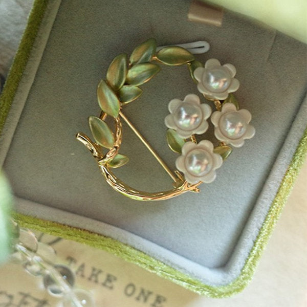 Lily of the Valley Wreath Brooch - Floral Ambiance