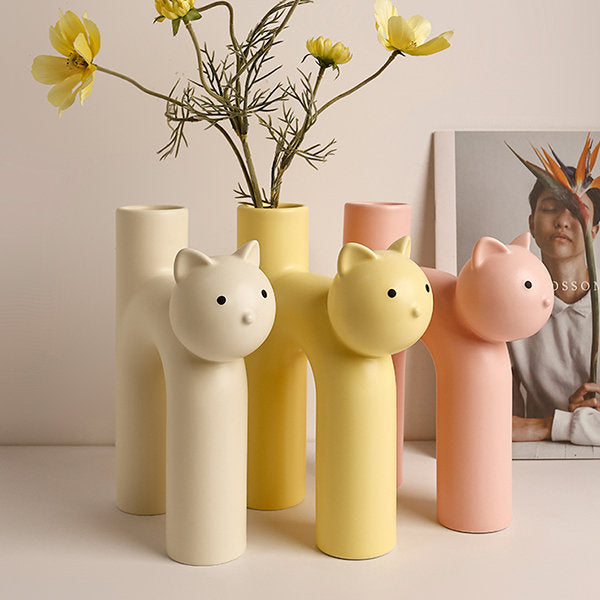 Adorable Cat-Shaped Ceramic Vase - Playful and Charming - Pink - Beige