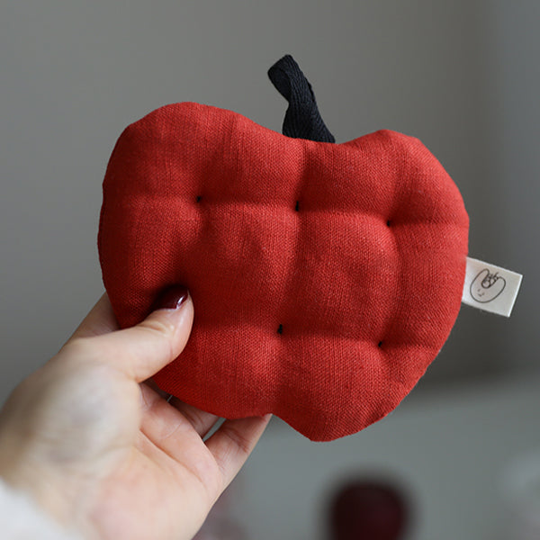 Christmas Apple Coasters - Red Linen and Checkered Cotton - Handmade Double-Layer Heat-Resistant Drink Mats