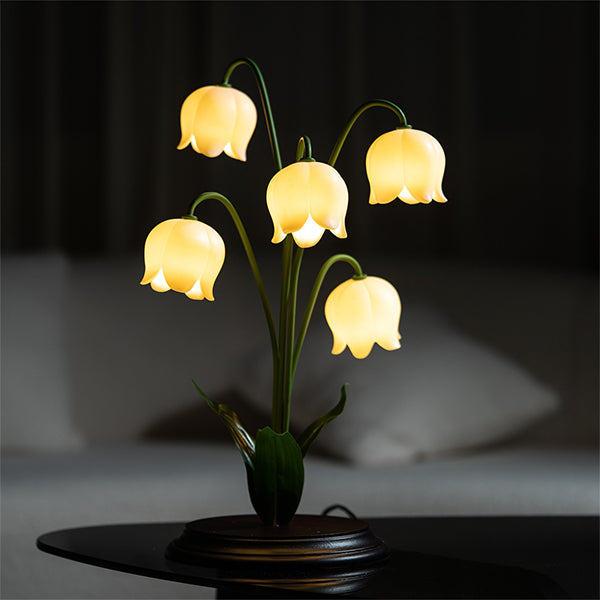 Elegant Lily of the Valley Table Lamp - Resin - Wood - Dimmable with Timer