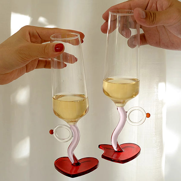 Cupid Ring Champagne Glasses - Heart-Shaped Base - Glass - Elegant Valentine's Gift - Romantic Dinnerware