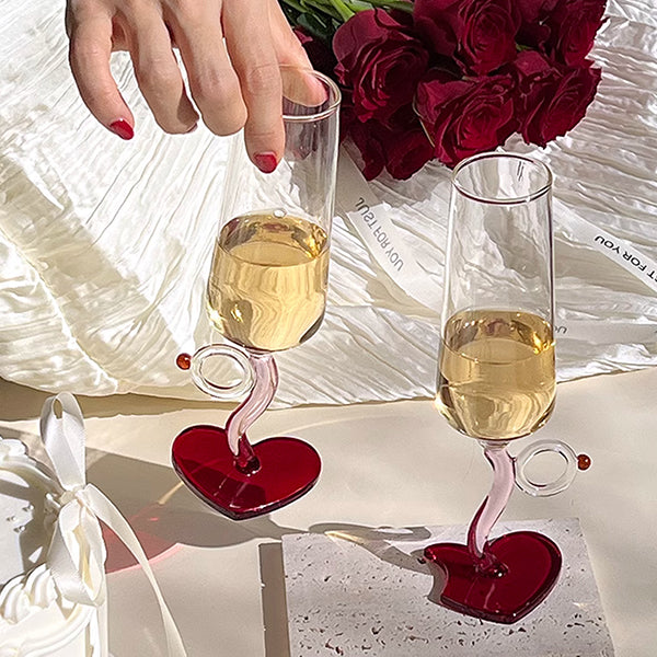 Cupid Ring Champagne Glasses - Heart-Shaped Base - Glass - Elegant Valentine's Gift - Romantic Dinnerware